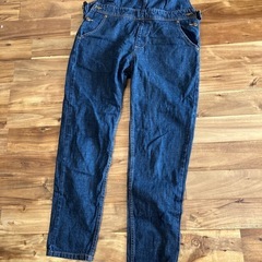 サロペットの画像