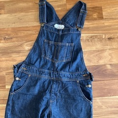 サロペットの画像