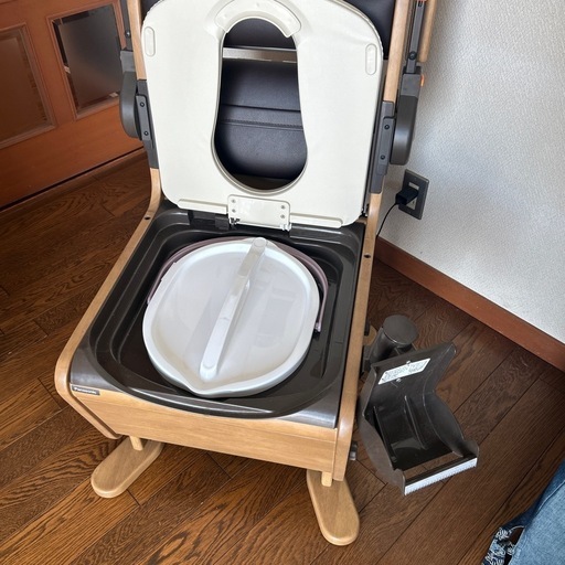 介護用　ポータブルトイレ　Panasonic