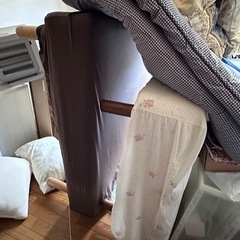 『無料です！！シングルベッド、セミダブルベッド』