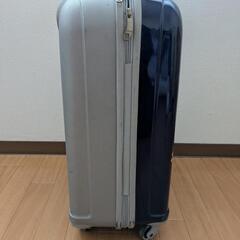 スーツケースの画像
