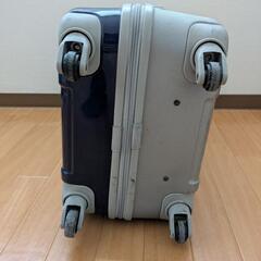 スーツケースの画像
