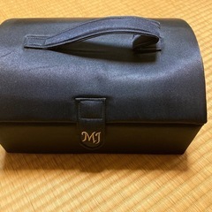 収納する箱？カバン？　新品