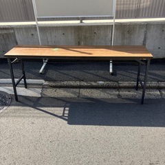 会議テーブルの画像