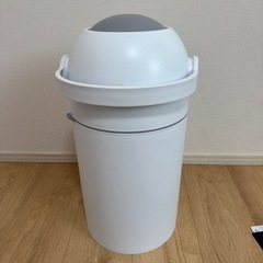 美品！ピジョンおむつゴミ箱