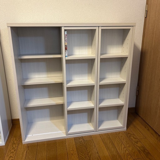 漫画本が沢山入る本棚
