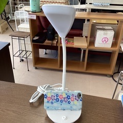 美原店 スマホスタンド ニトリ NITORI LEDデスクライト...