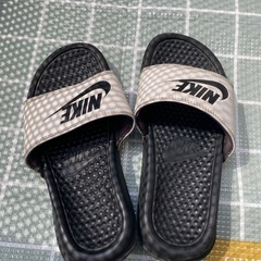 NIKE サンダル ベナッシ 靴/バッグの中古が安い！激安で譲ります