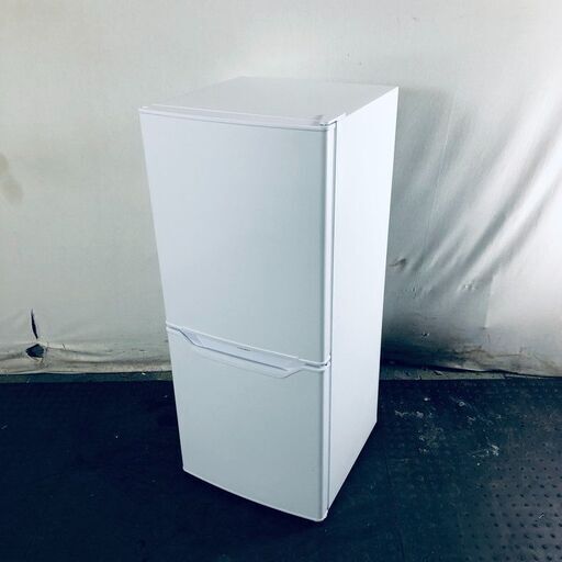 ID:rg220311 山善 YAMAZEN 冷蔵庫 一人暮らし 中古 2024年製 2ドア 106L ホワイト ファン式 右開き YFR-D111(W)  【リユース品：状態B】【送料無料】【設置費用無料】
