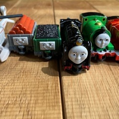 中古 傷汚れ 塗装剥がれあり トーマス トミカ セットの画像