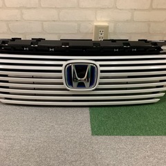【新車取り外し品】ホンダ　ヴェゼル　フロントグリル