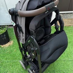 アップリカのAB兼用の最上級モデルベビーカーの画像