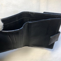 ⭐️PRADAの折りたたみ財布⭐️の画像