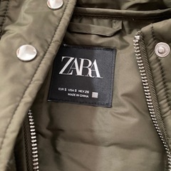 ZARAベストの画像