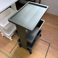 ワゴン　収納ワゴン　1個1000円　白、緑　中古の画像