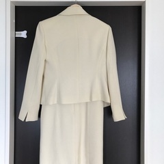 入学式スーツ　9号（日本製）の画像
