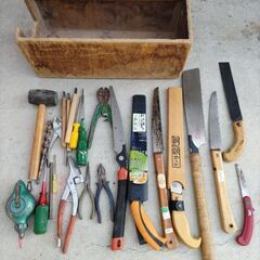 ノコギリ、工具など