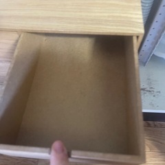 小さなキッチンキャビネットの画像