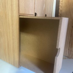 小さなキッチンキャビネットの画像