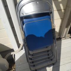 パイプ椅子の画像