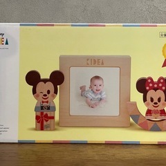 ディズニーフォトフレーム【新品】 付属の置物(ミッキー、ミニー積み木)は何度か使用済の画像