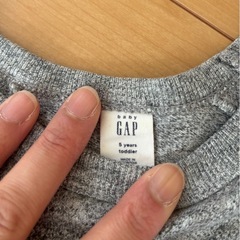 5.6歳向けBaby GAP トップス　春秋服の画像