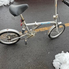 折りたたみ自転車の画像