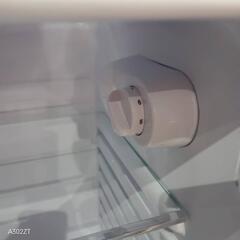 A246 送料設置無料  レトロデザイン　新生活　冷蔵庫　22年製　冷蔵庫   114L  の画像