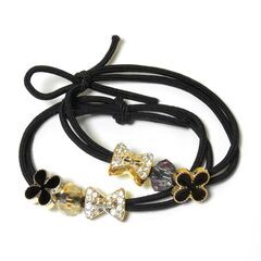 ヘアゴム各種セット（ピンク飾付2本・ブラック飾付2本・シンプルブラック約50本・クリップ）の画像