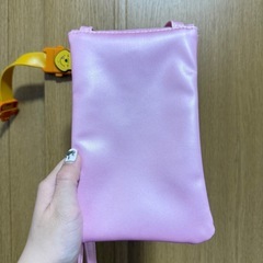 一番くじ　キティちゃん　スマホショルダーの画像