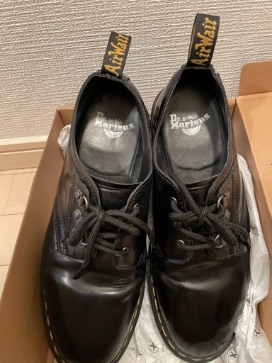 Dr. Martens ブラック ローファーイエローステッチ Dr.Martensブラックレザー ローファー イエローステッチUK9の通販はau 