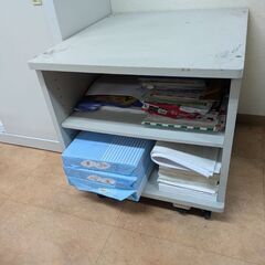 引き取りに来てくださる方に差し上げます　カラープリンター置き場