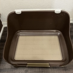 中古品　しつけるウォールトレー　ペットトイレ　犬用室内トイレ
