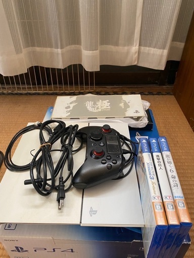 PS4