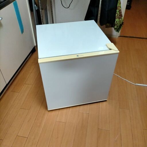 U-ING ノンフロン電気冷凍庫 50L