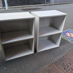 スチールラック小　カラーボックス小　しっかりした棚　引き取りに来てくださる方に差し上げますの画像