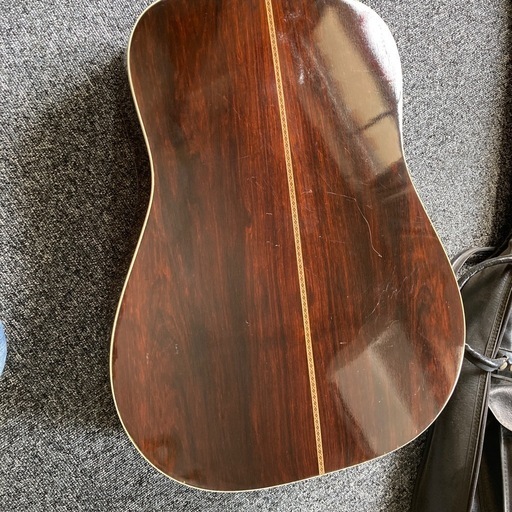 MorrisアコースティックギターM-601。