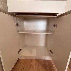 食器棚 ホワイト 歪み有の画像