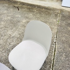 ダイニングテーブル
の画像