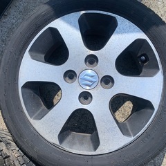 ノーマルタイヤ　ホイル付きの画像