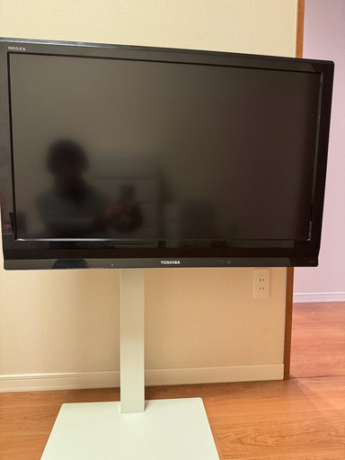 09年制東芝Regza 37インチ（37C8000）＋スタンド付き