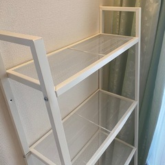 IKEAの飾り棚の画像