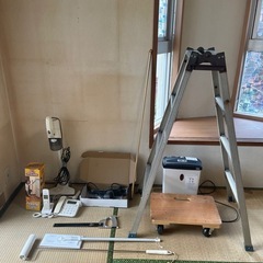 掃除機、脚立、電ノコ、電話機、シュレッダーなど