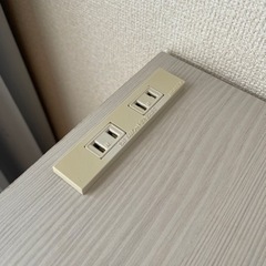 白い長机　期間限定の画像