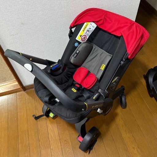 【美品】 doona ベビーカー ISOFIXベース付き