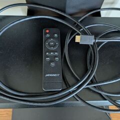JAPANNEXT JN-V6500UHDR 65インチPCモニターとモニタースタンドの画像