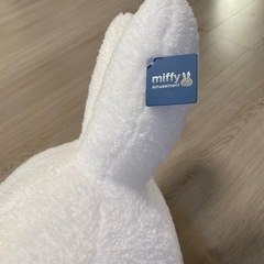 顔だけミッフィ−クッションの画像