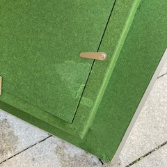 銀色の額縁の画像