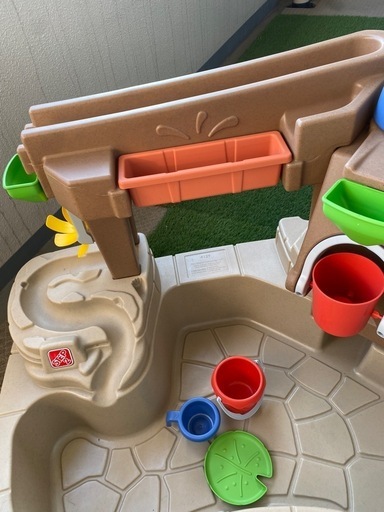 ステップ2 ポンプ＆スプラッシュ ウォーターテーブル ディスカバリー