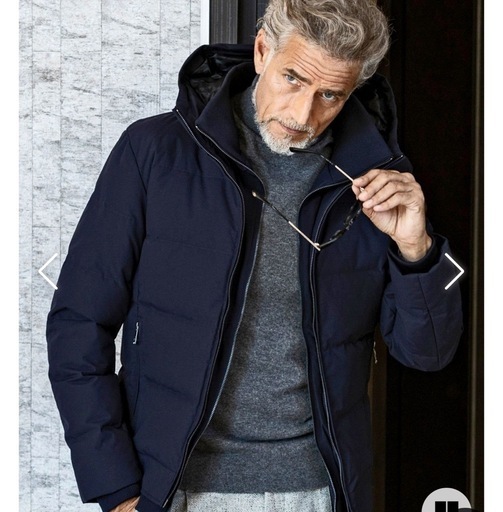 エイケイエム スタンドネックレイヤードダウンジャケット ネイビー　サイズS